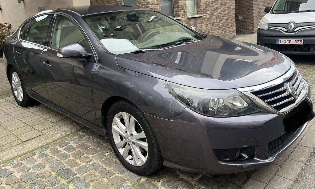 RENAULT LATITUDE/2.0 DIESEL/5 EUROS, Autos, Renault, Euro 5, Boîte manuelle, Noir, 5 portes