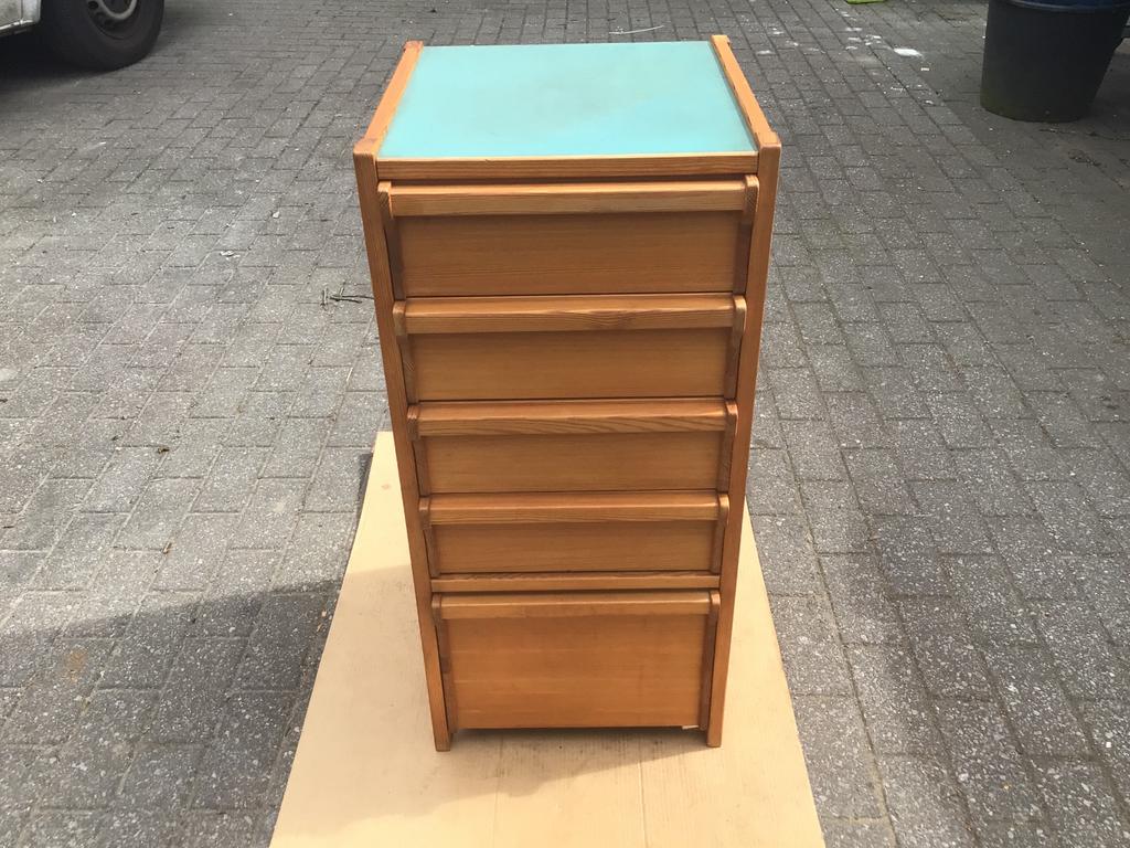 Grenen zweeds bureau/ladenkast van Sune Fromell vr KF Mobler, Enlèvement, Comme neuf
