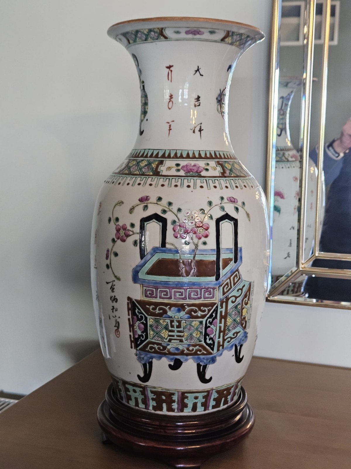 Antieke Chinese porseleinen vaas in Famille Rose-stijl, Ophalen
