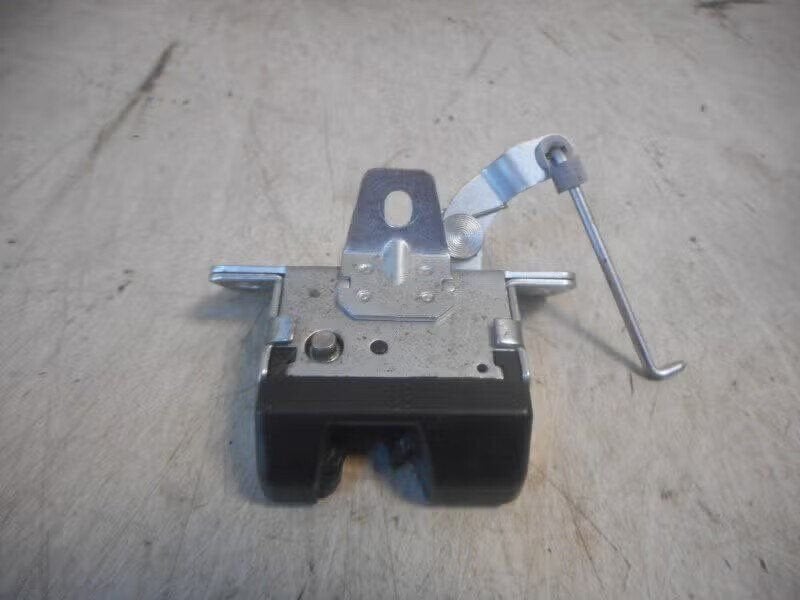 SLOTVANGER ACHTERKLEP Opel Corsa C (F08 / 68) (90534769), Auto-onderdelen, Bahnhofsplatz 65423 Rüsselsheim am Main, DE, Gebruikt