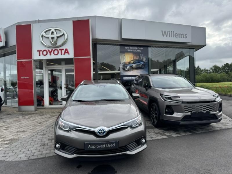 Toyota Auris Comfort & Pack 50+ Auris Touring Sport Style, Autos, Achat, Euro 6, Autres couleurs, Noir