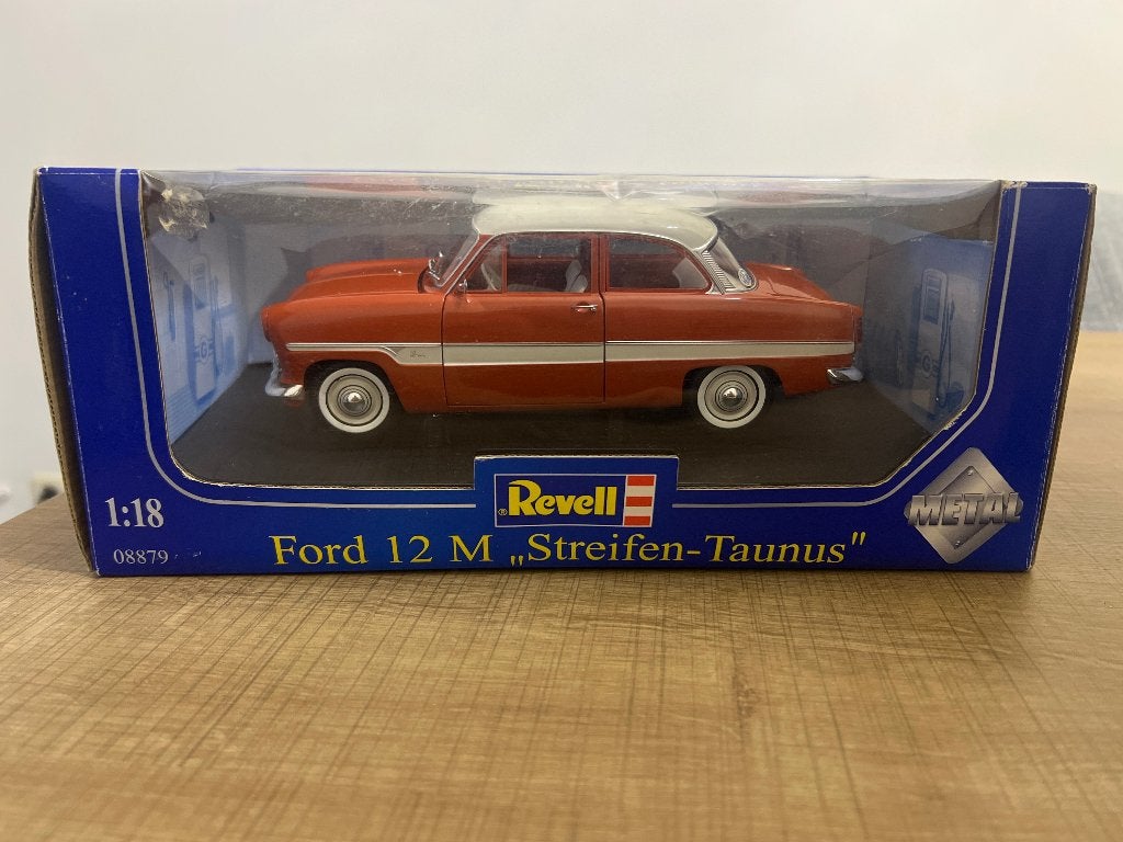 Ford 12m 1:18 streifen -taunus, Hobby en Vrije tijd, Ophalen, Nieuw, Auto, Revell