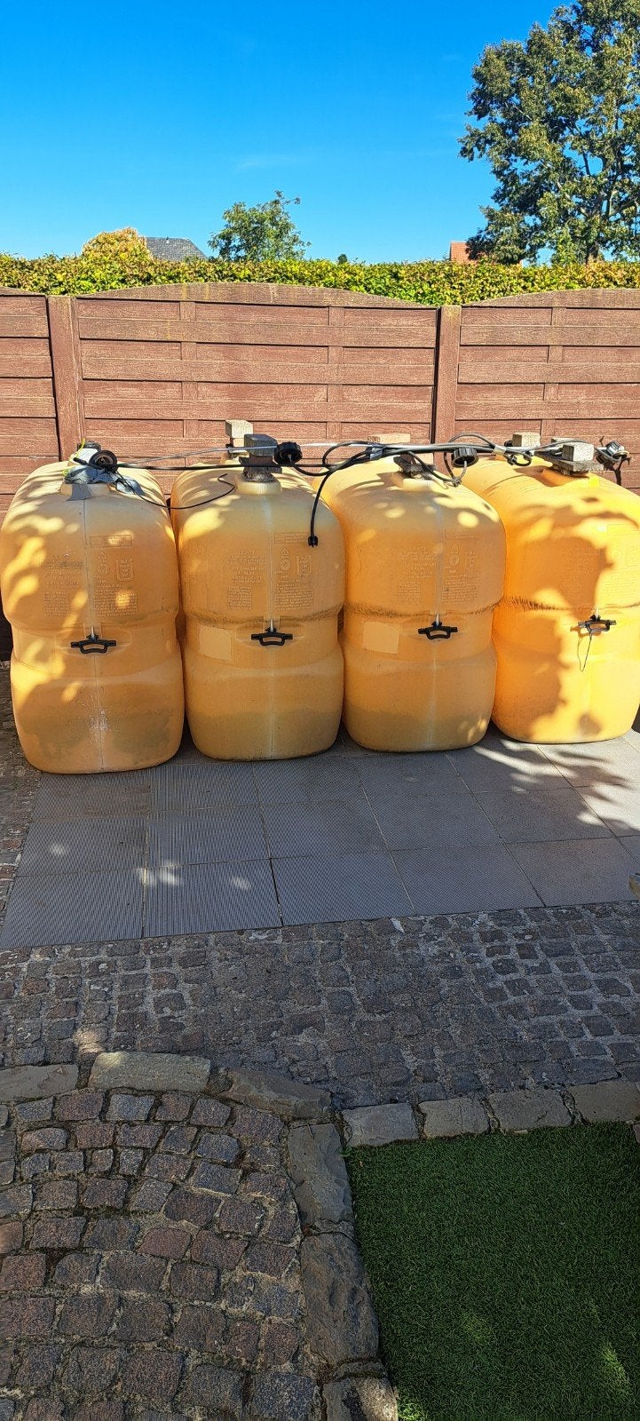 4 kunstof mazout/regenwater tonnen koppelbaar,elk 1000 liter, 150 liter of meer, Ophalen, Gebruikt, Kunststof