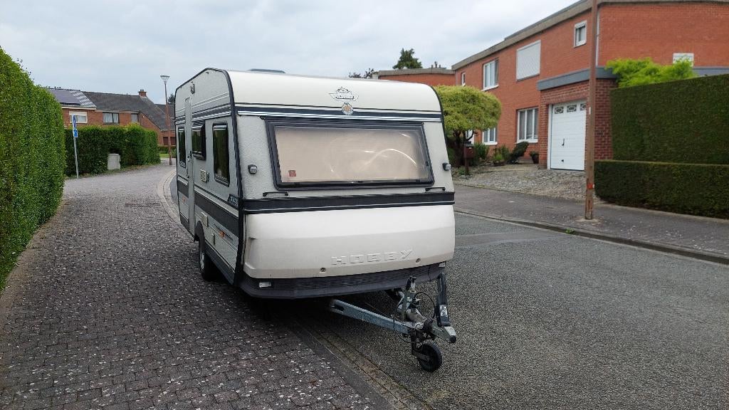 Te koop 1989 HOBBY Luxe caravan, Caravans en Kamperen, Caravans, Particulier, tot en met 2, 750 - 1000 kg, Standaardzit, Hobby