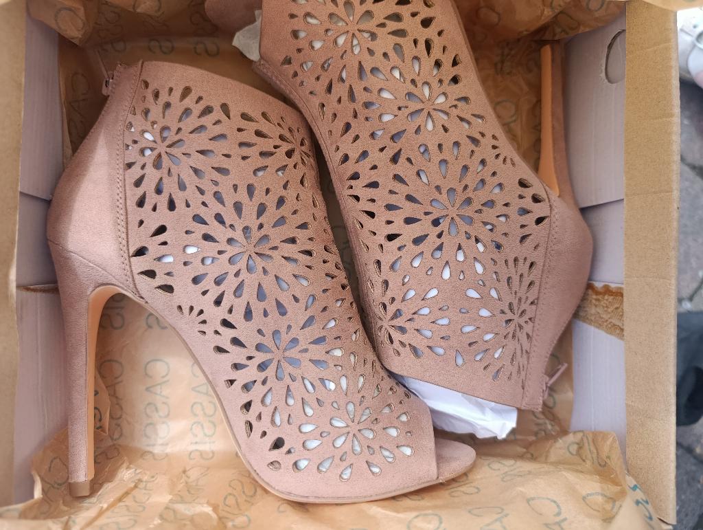 Chaussures talons taille 38, Ophalen, Nieuw