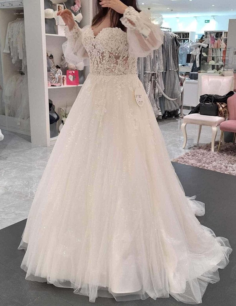 Superbe robe de mariée en dentelle Taille L/XL, Vêtements | Femmes, Enlèvement ou Envoi, Porté, Robe de mariée