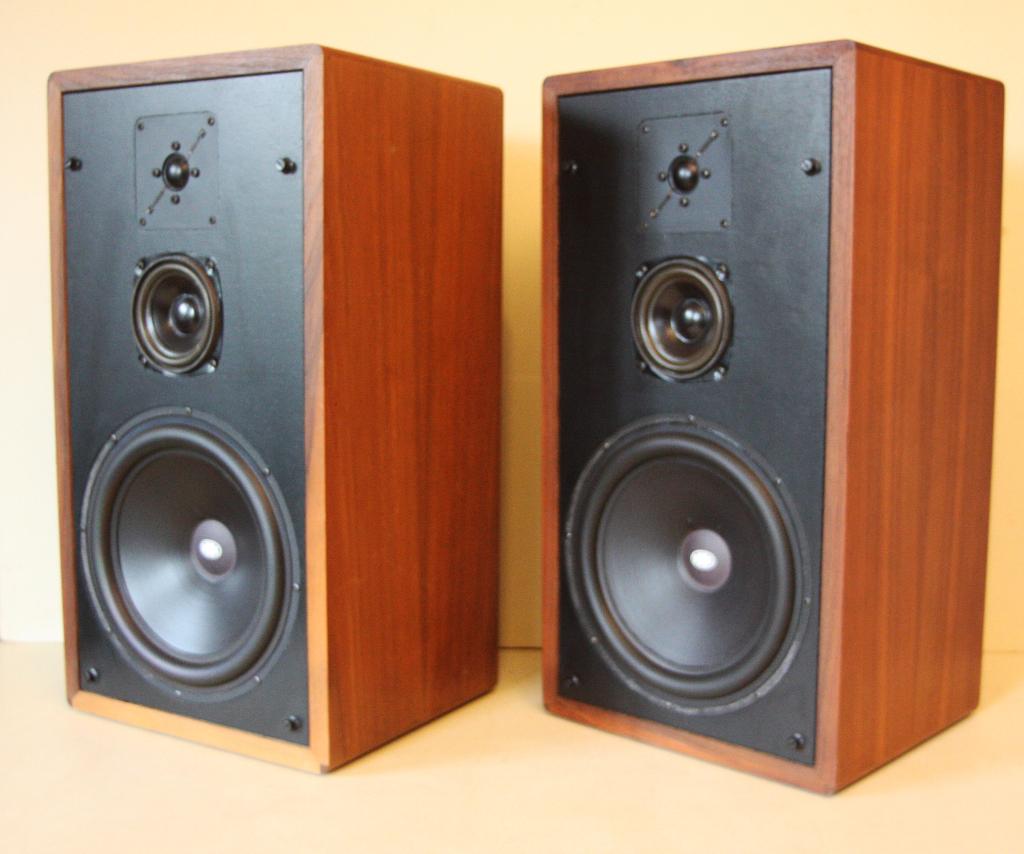 BNS 382 Speakers / 80 Watt / 8 Ohm / 3-Way System / Holland, Audio, Tv en Foto, Luidsprekerboxen, Overige merken, Ophalen of Verzenden