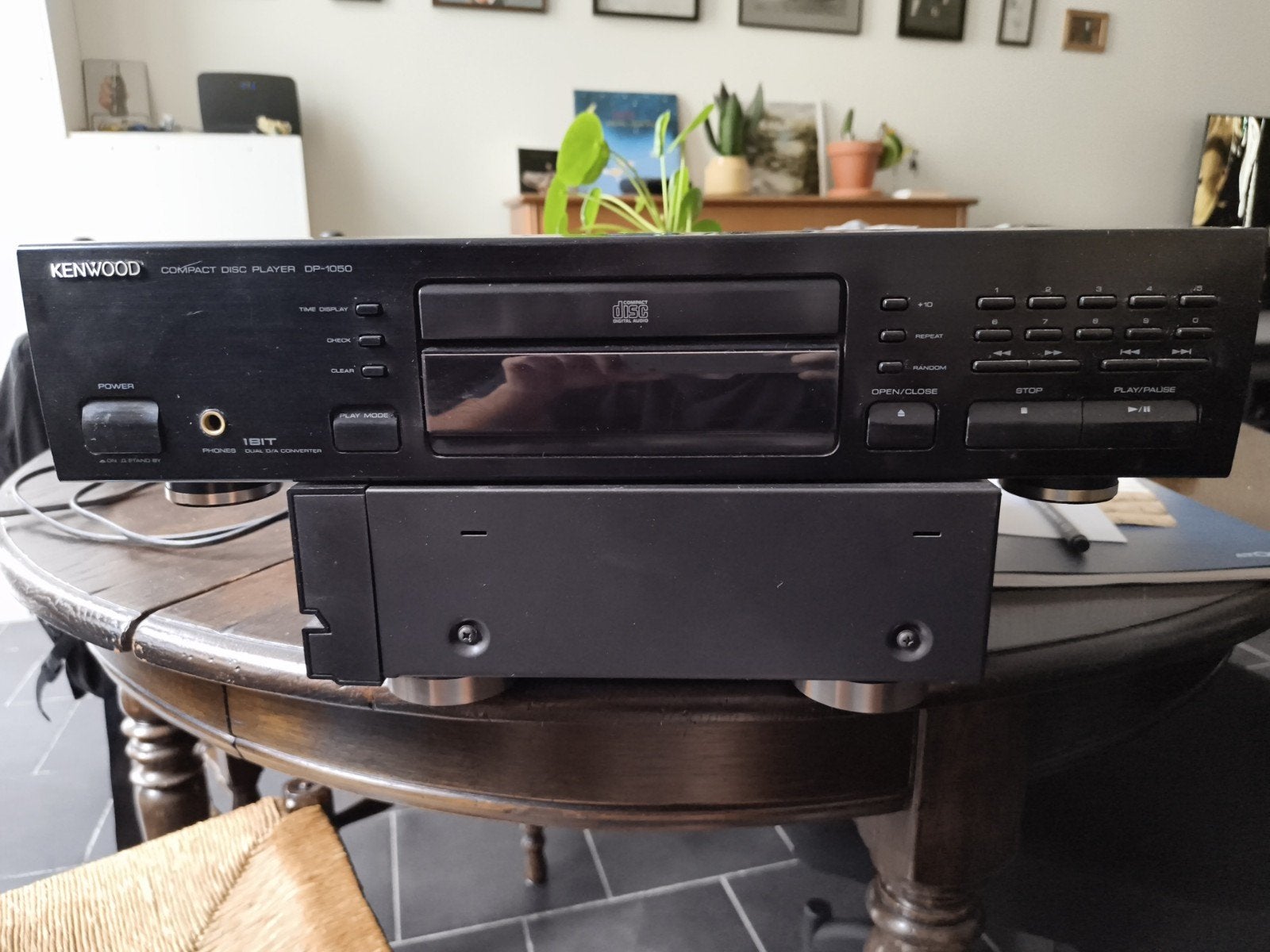 Kenwood DP-1050 cd-speler, Enlèvement