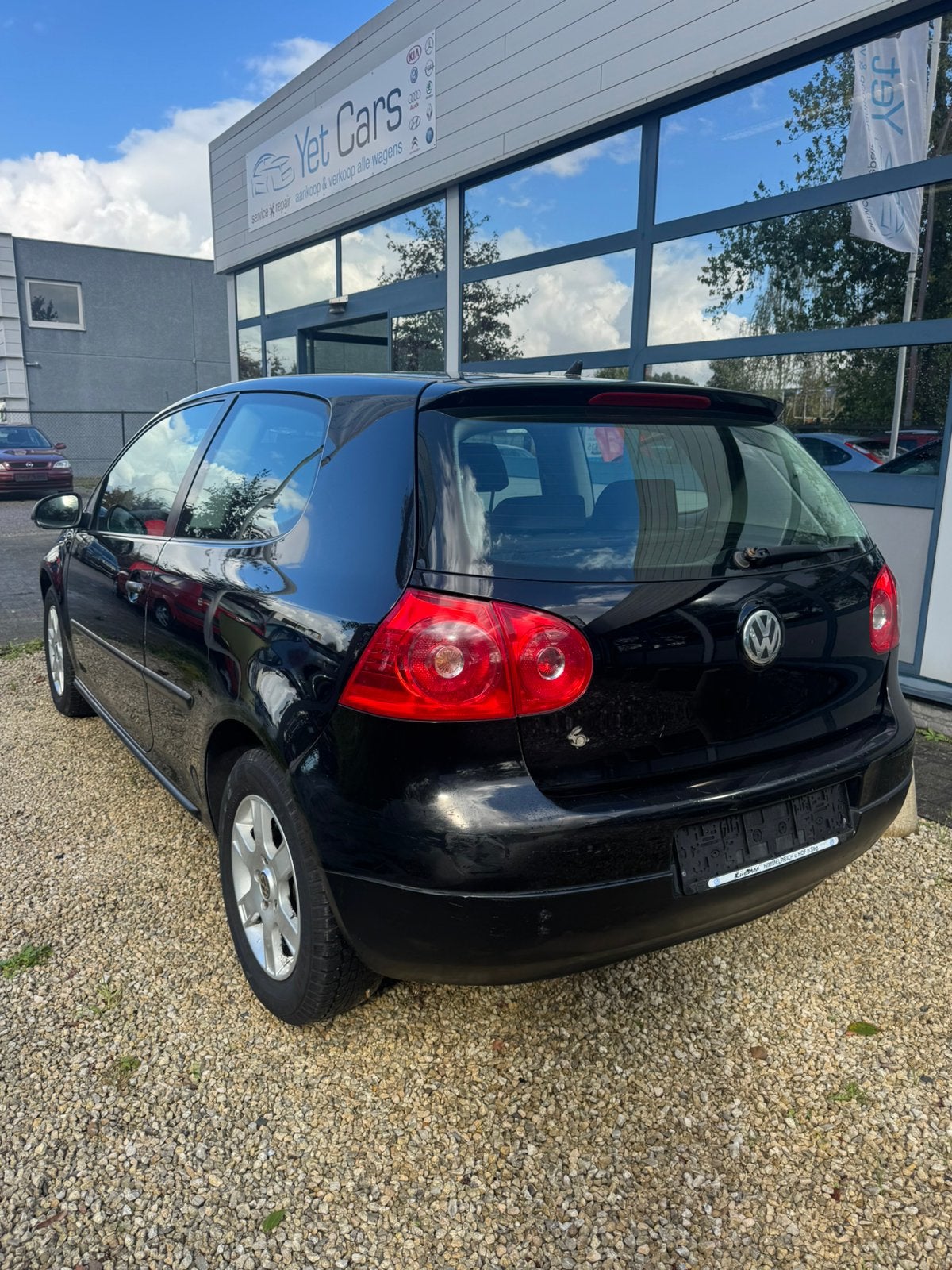 Vw golf 5 benzine met keuring verkoop en benzine, Auto's, Voorwielaandrijving, 4 cilinders, Zwart, Golf