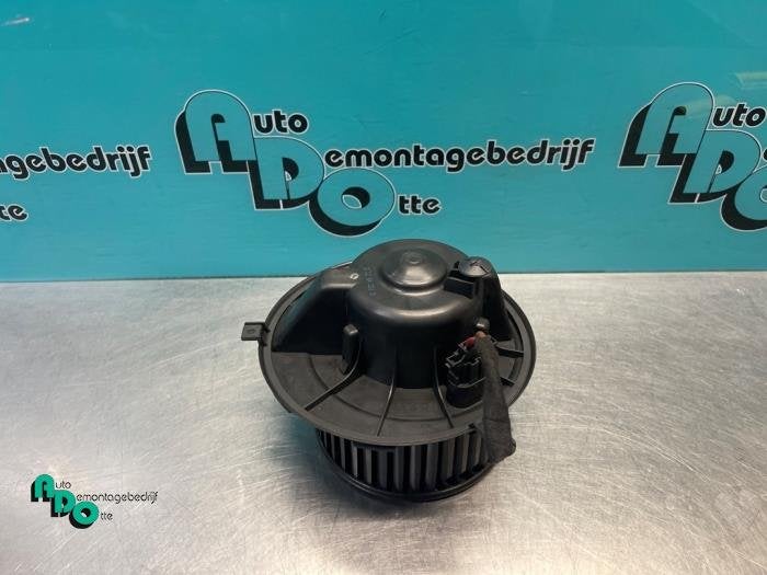 Kachel Ventilatiemotor van een Volkswagen Caddy (Caddy 04-), Auto-onderdelen, Overige Auto-onderdelen, Volkswagen, Gebruikt, 3 maanden garantie