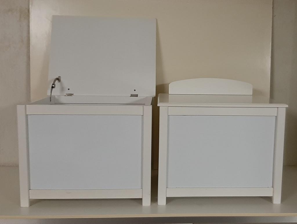 Displays 3 stuks, Ophalen, Zo goed als nieuw