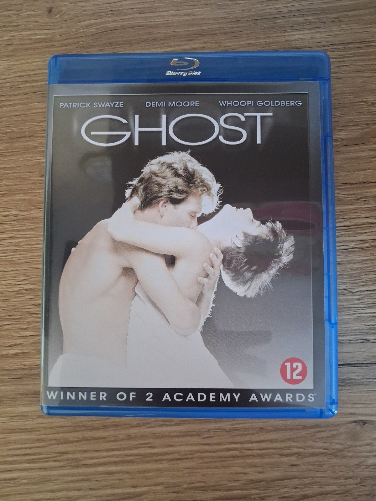 ghost, Verzenden