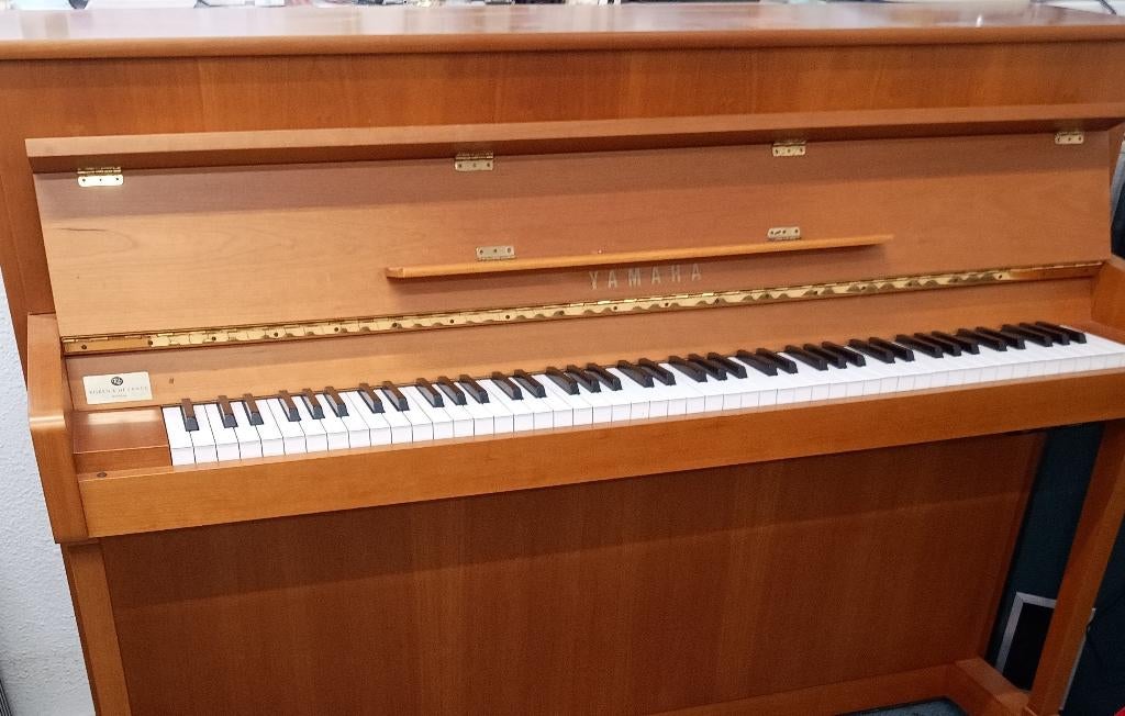 Yamaha Silent piano in bijna nieuwe conditie, Muziek en Instrumenten, Piano's, Ophalen, Bruin, Digitaal, Zo goed als nieuw