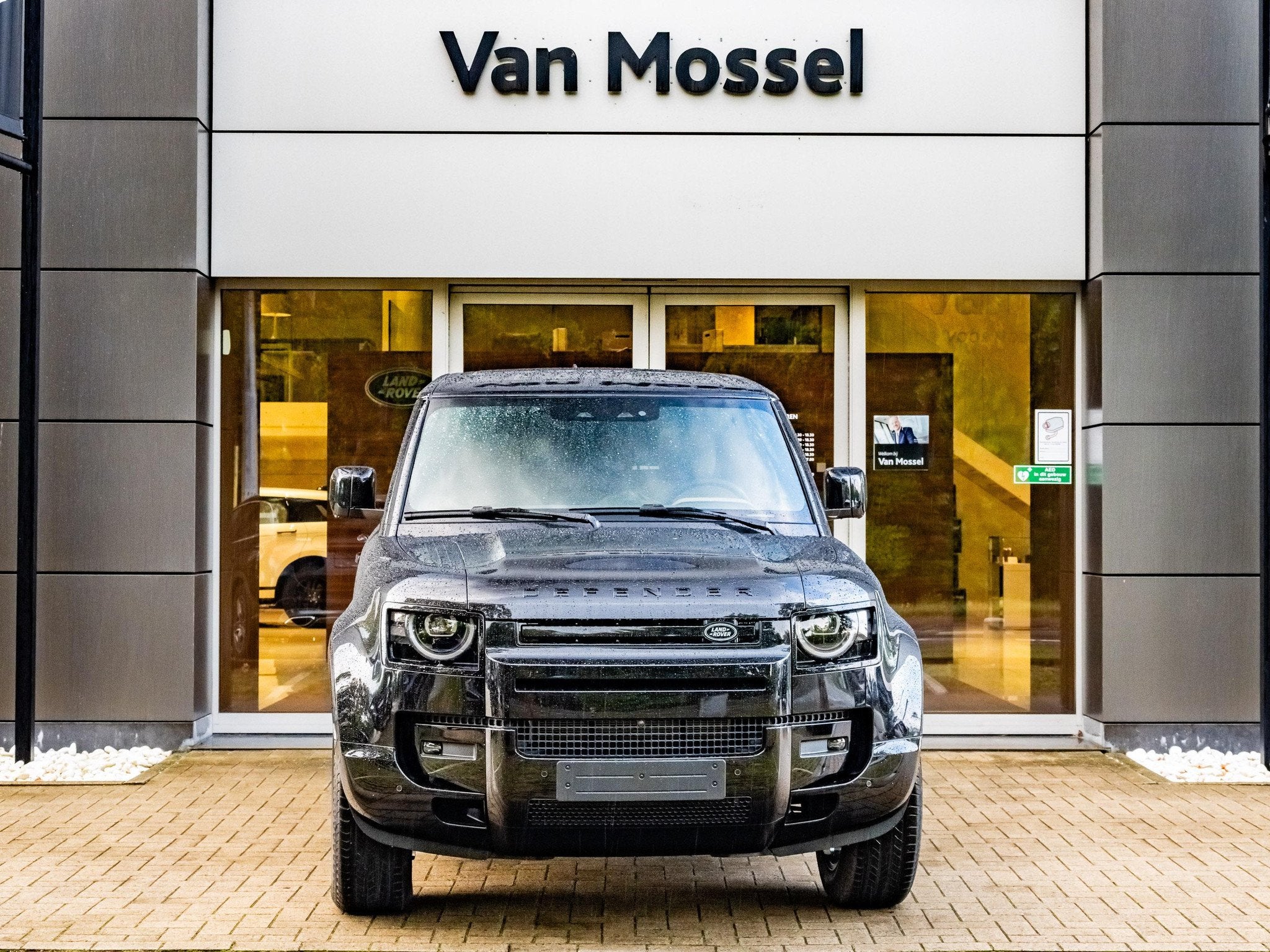 Land Rover Defender 90 D200 X-Dynamic SE MY26 (automatique), Achat, Entreprise, 200 ch, https://public.car-pass.be/vhr/bb129556-a356-4be2-860f-5ba2f05df012