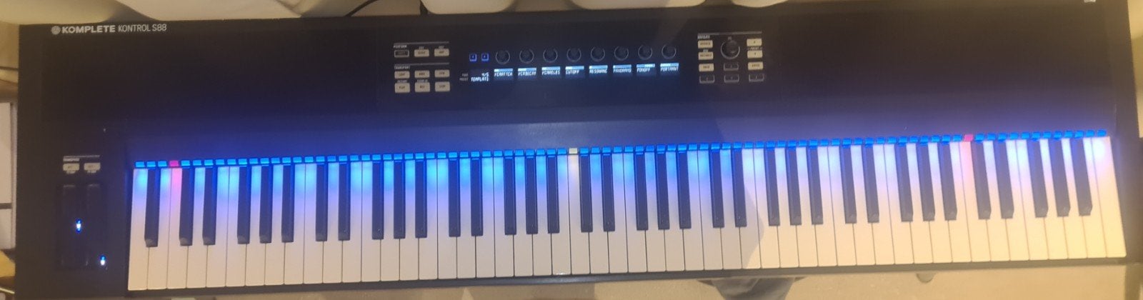 Native Instruments Komplete Kontrol S88 Mk1, Muziek en Instrumenten, Keyboards, Gebruikt, 88 toetsen, Aanslaggevoelig, Ophalen