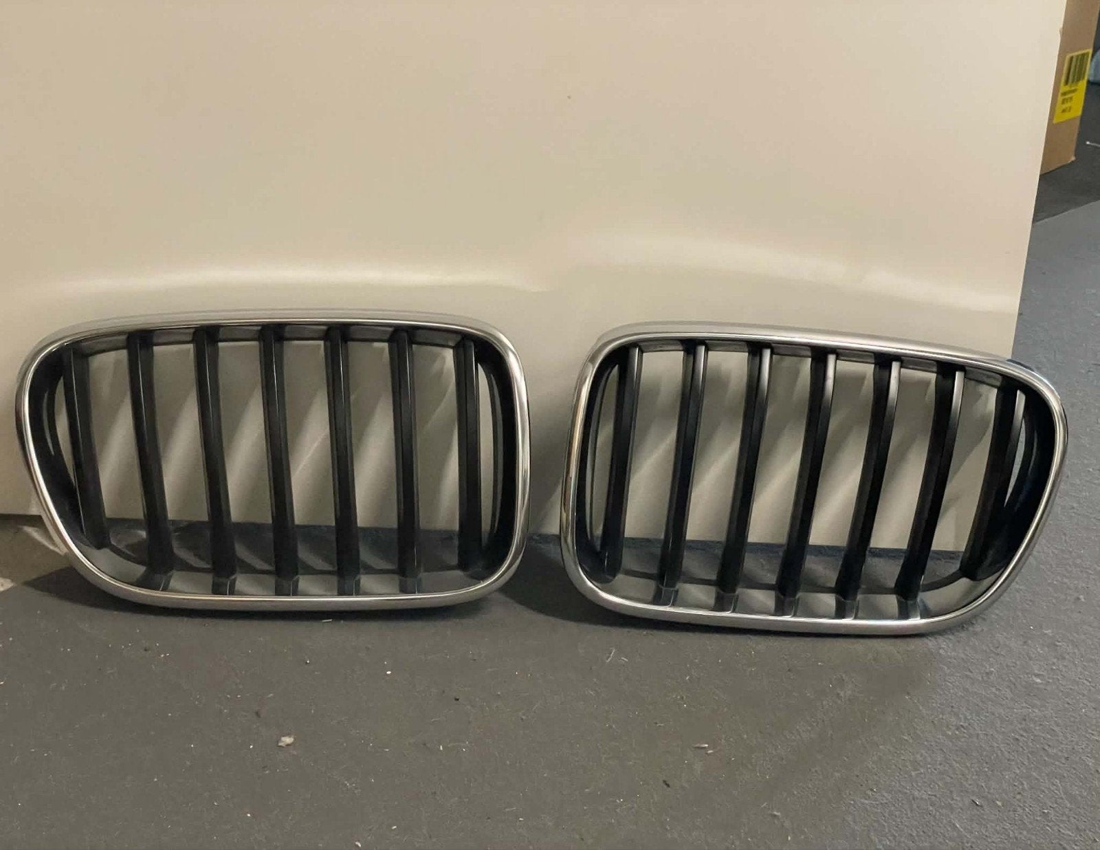 Nouvelles calandres pour BMW X3, Enlèvement, Avant, BMW