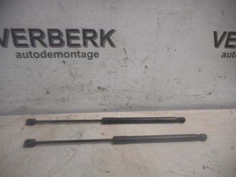 GASDRUKVEERSET ACHTER Opel Insignia (13332570), Auto-onderdelen, Bahnhofsplatz 65423 Rüsselsheim am Main, DE, Gebruikt, Opel, Opel Automobile GmbH