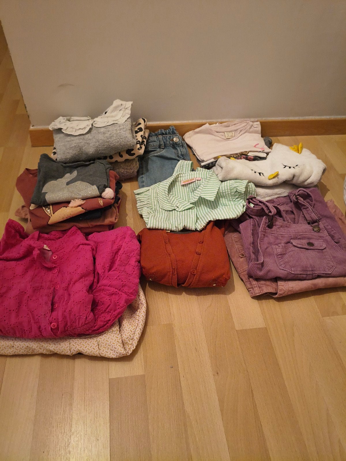 kinderkledij meisje laat 110, Enlèvement