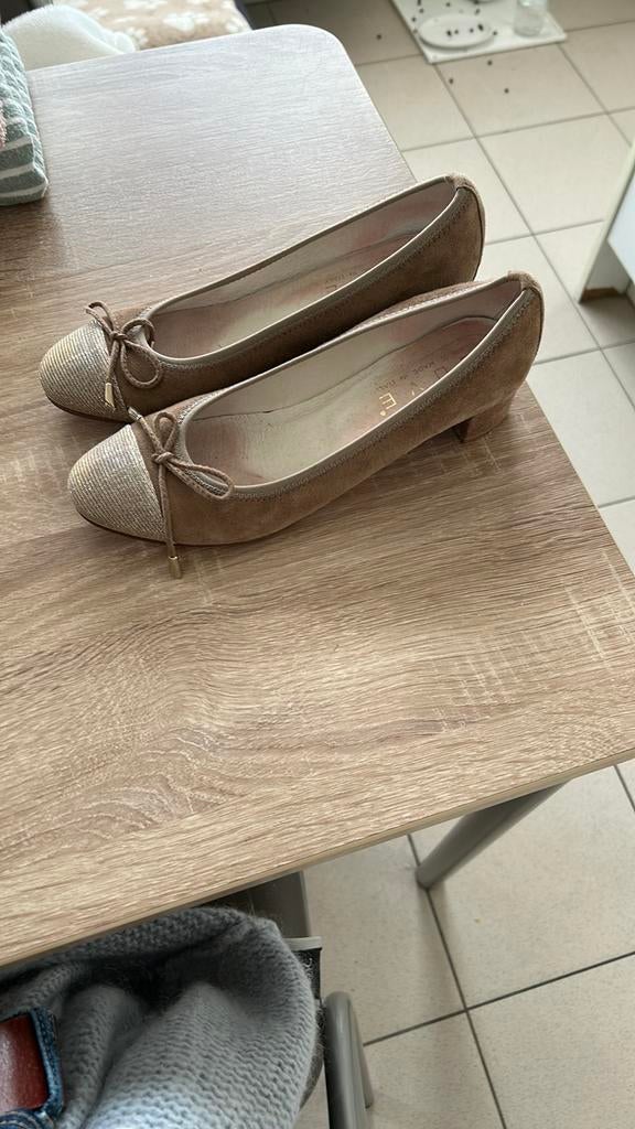 Schoenen, Enlèvement, Comme neuf