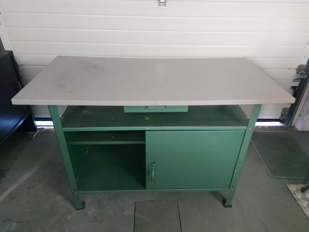 Werkbank met bankschroef, Doe-het-zelf en Bouw, Ophalen, Gebruikt, Bankschroef