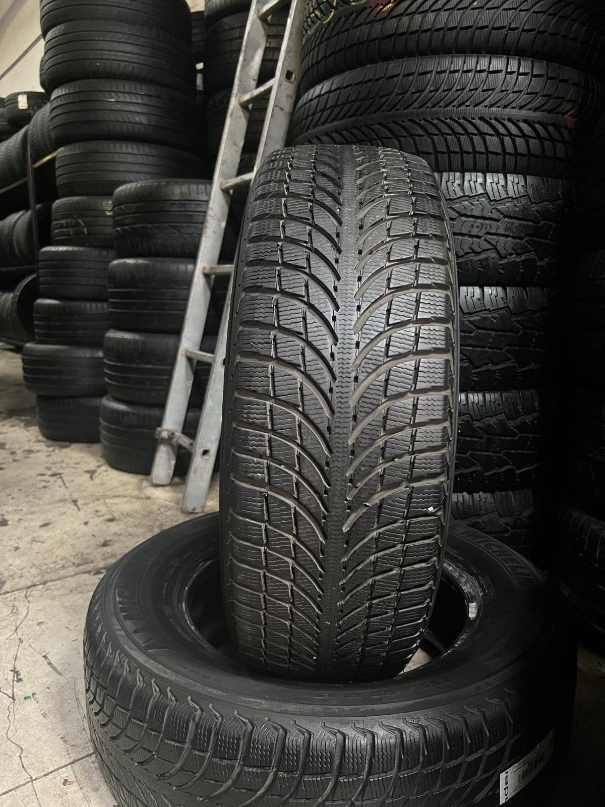 235 65 17 Michelin avec montage et équilibrage, Autos : Pièces & Accessoires, Commande, Enlèvement