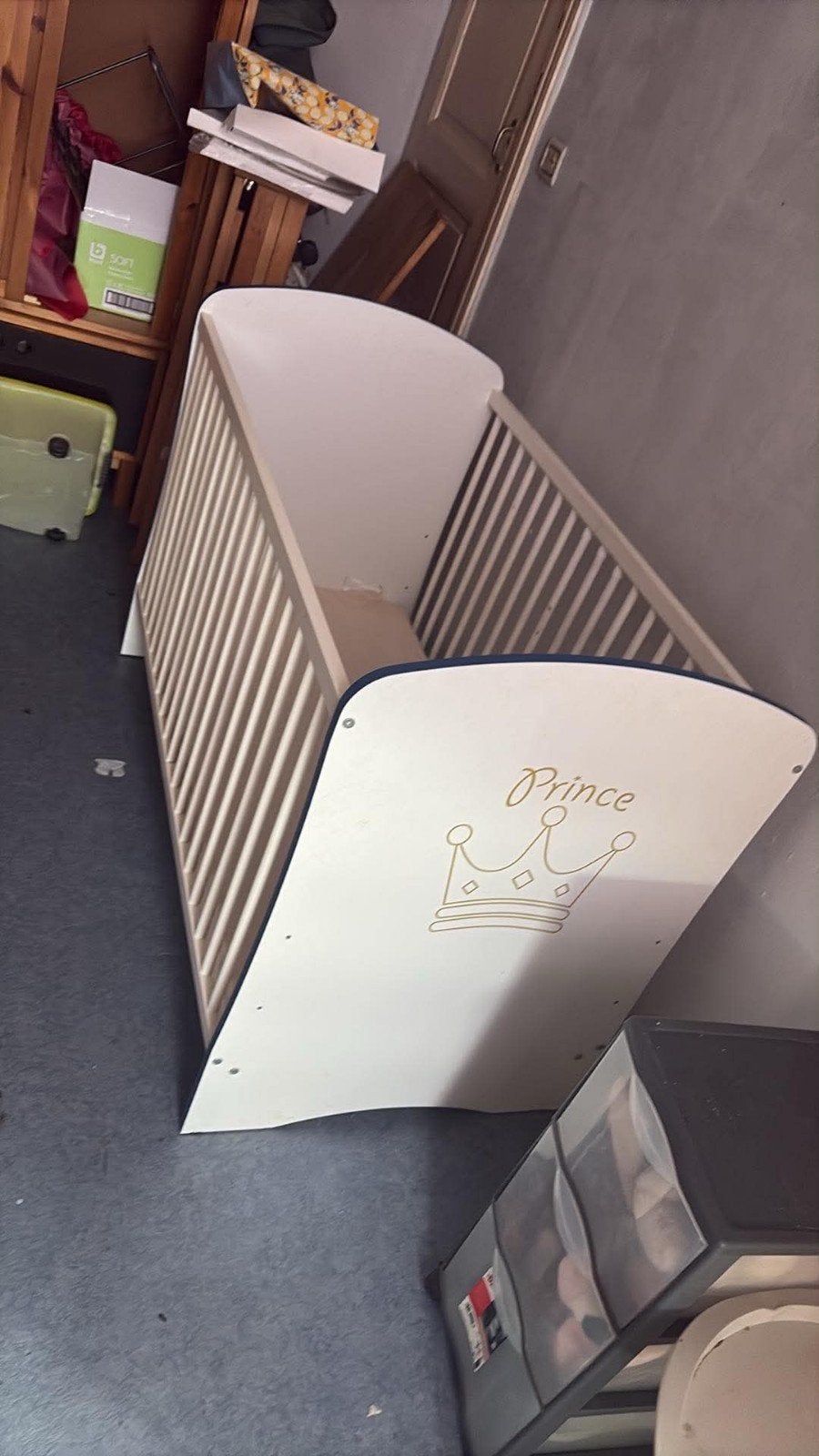 lit cage bébé complet avec matelas encore bon état, Enfants & Bébés, Enlèvement, Utilisé, Lit