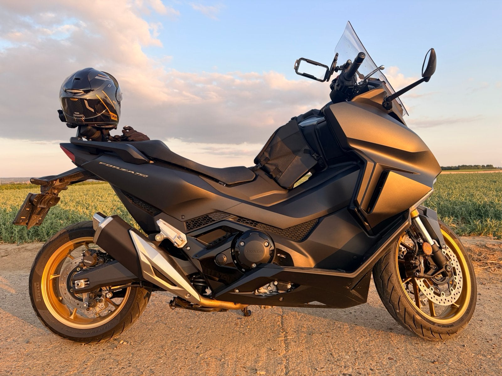 Honda Forza 750 Black Edition - jantes dorées Etat show room, Permis Moto A, Tourisme, Occasion, Plus de 35 kW