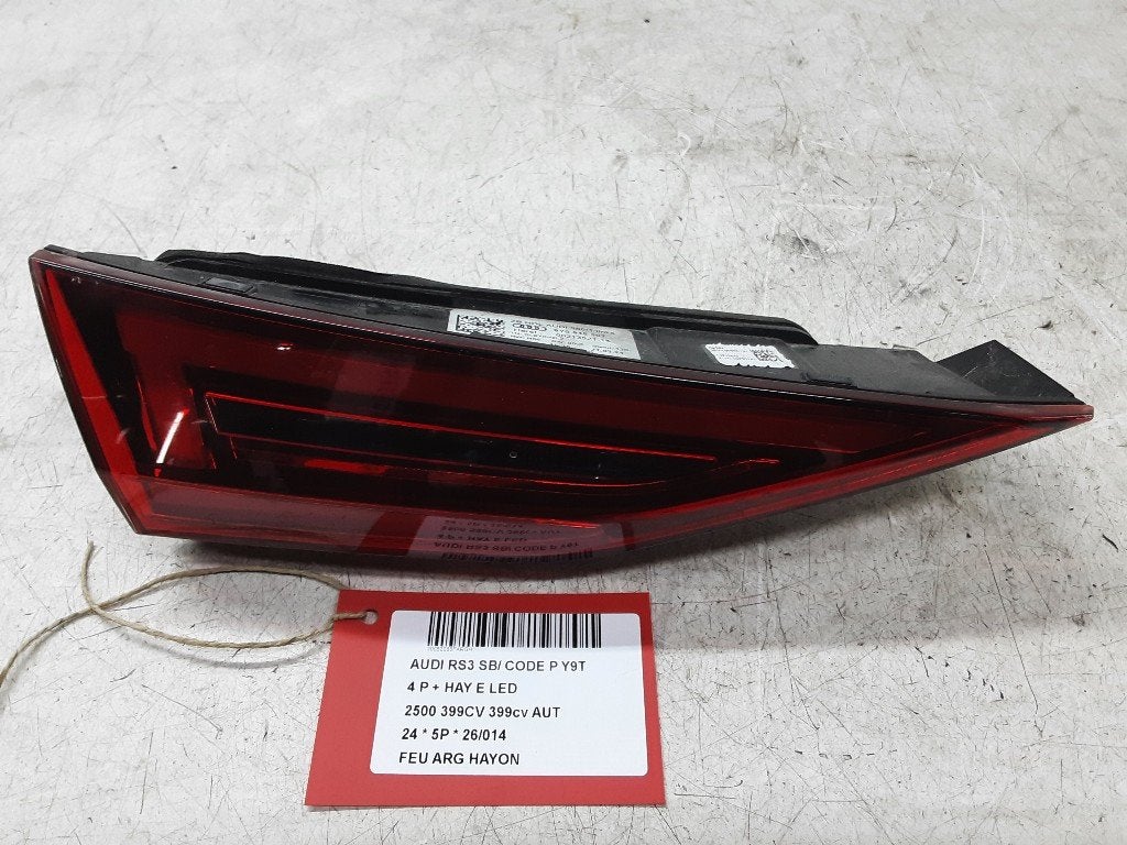 PANNEAU ARRIÈRE GAUCHE AVEC LAMPE RS 3 Sportback (8YA), Mevr. I. Hauben, Audi, Utilisé, Rue de l'Espoir 34 34
4030  GRIVEGNÉE, BE