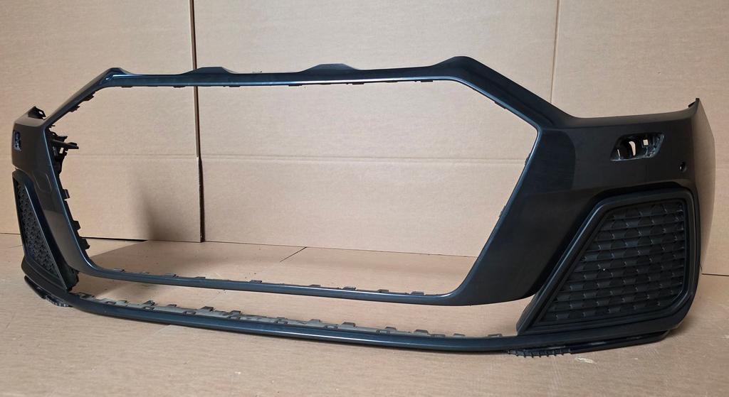 Voorbumper Audi A1 II GB 82A Basis X7L Bumper 82A807437, Gebruikt, -, Voor, Bumper