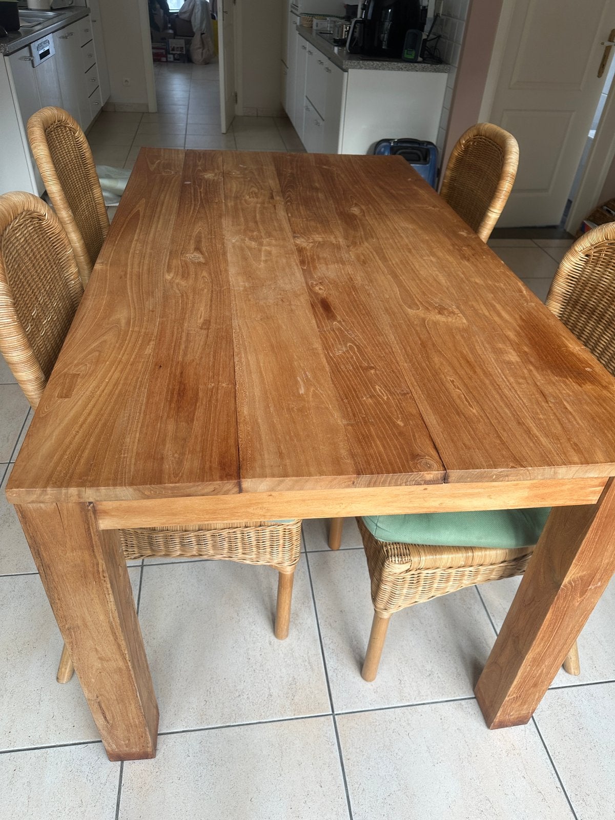 Tafel let 4 rieten stoelen, Maison & Meubles, Enlèvement, Comme neuf, Rectangulaire, Teck