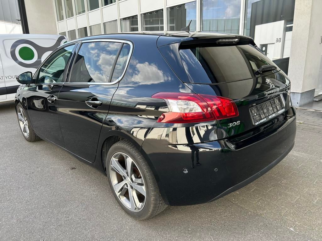 Peugeot 308 1.2i /Navi / Pano / Massagestoel / 1ste eigenaar, Leder en Stof, Zwart, Bedrijf, 5 deurs