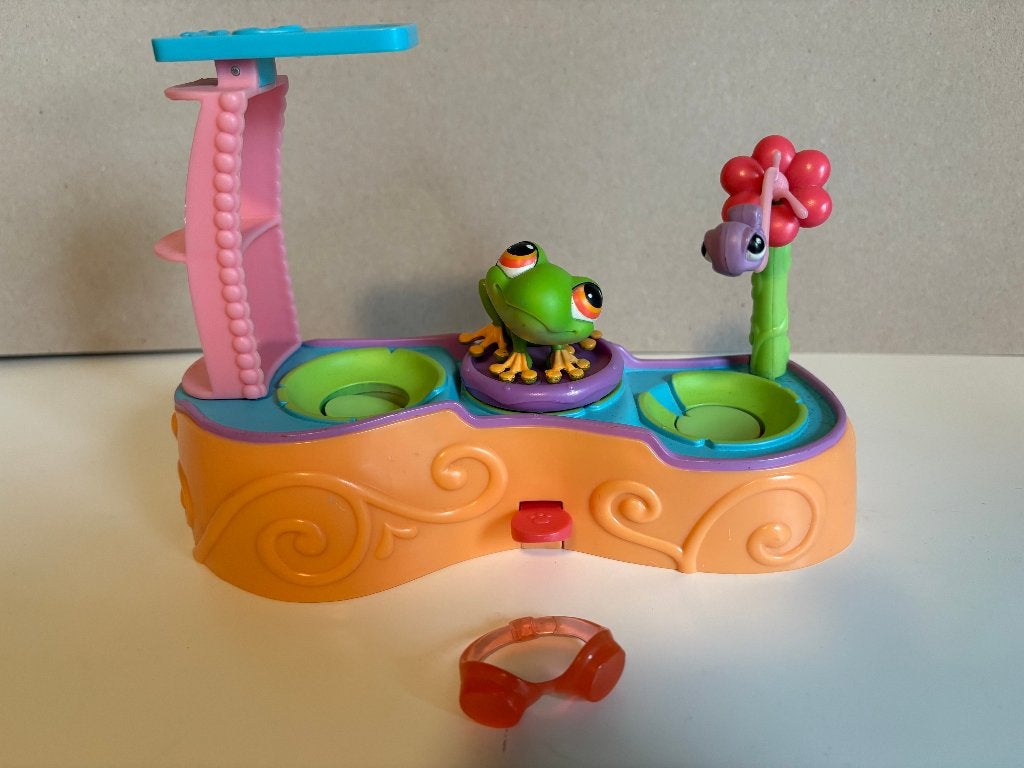 Littlest Petshop Leapin’ Lagune with  Frog Kikker, Enlèvement ou Envoi, Comme neuf