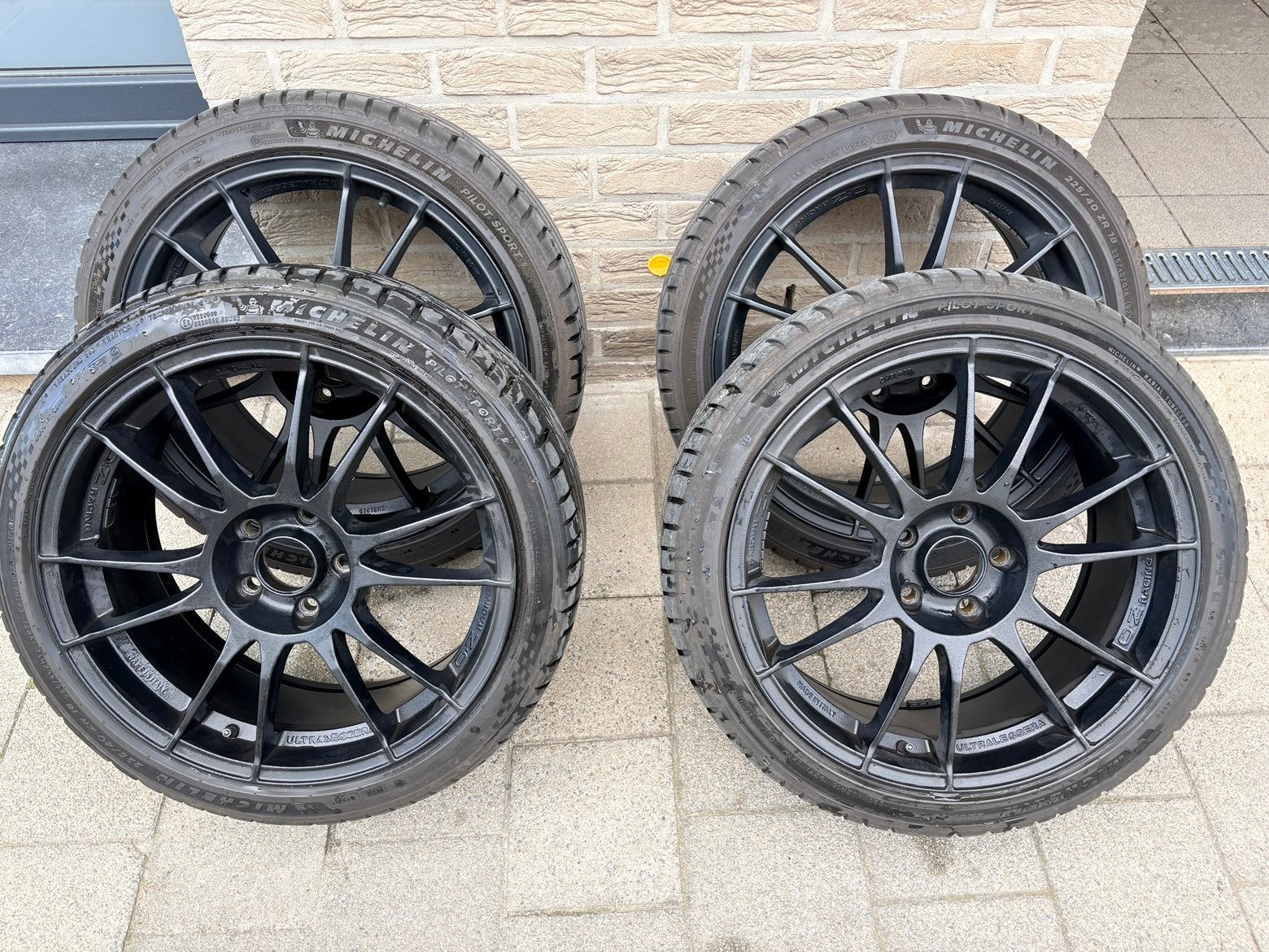 OZ racing ultra leggera 18inch 5/112, Ophalen, Band(en)