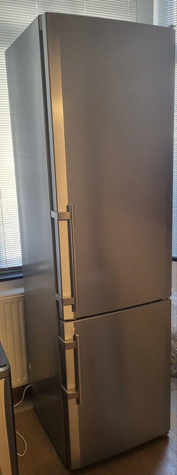 Frigo Liebherr No Frost A++
Face avant inox
Fourni avec acce, Electroménager, Réfrigérateurs & Frigos, Enlèvement, Utilisé