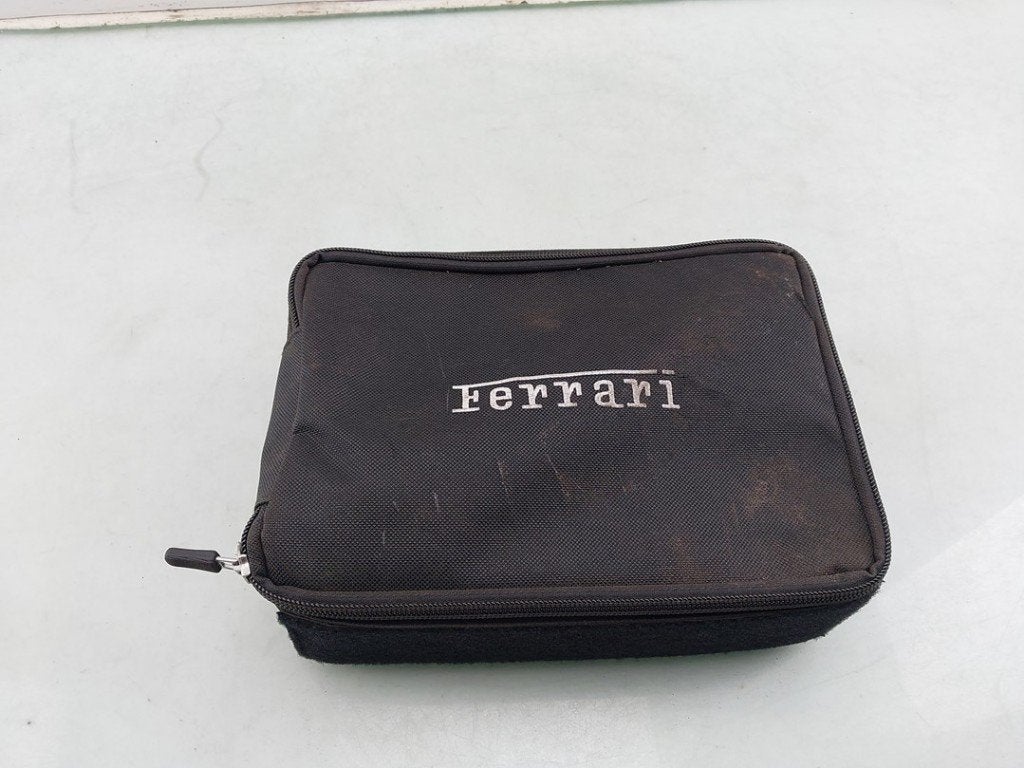 DIVERSEN Banden reparatieset Ferrari 296 GTS (|000933482|), Dhr. J. Ham, Gebruikt, Administratie@autoham.nl, Ferrari