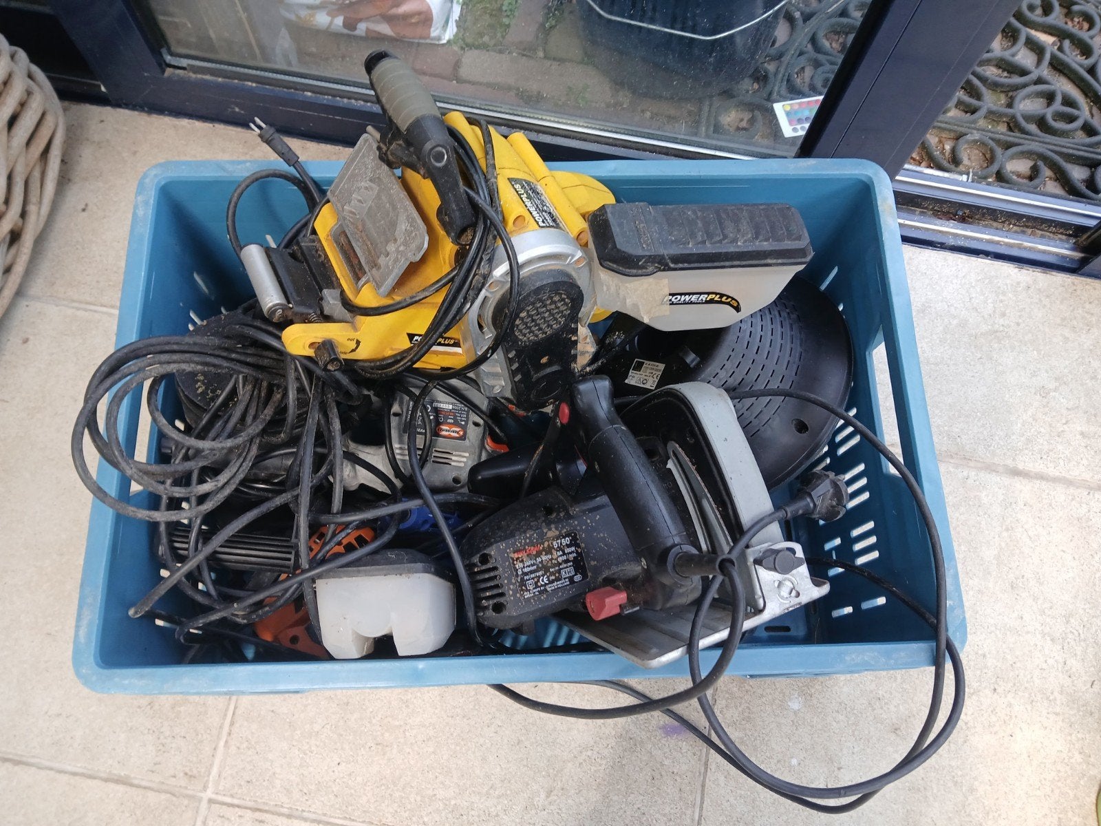 Lot d'outils, Enlèvement