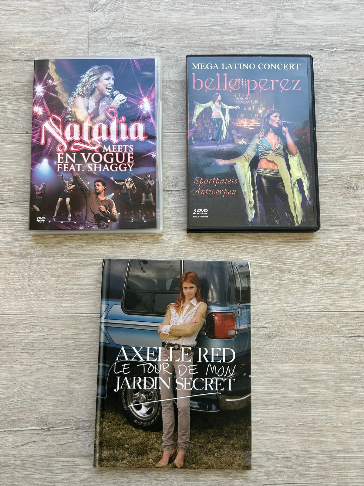 3 concerts DVD : Natalia, Belle Perez et Axelle Red, Enlèvement ou Envoi, Comme neuf, Concert, Comprend un livret