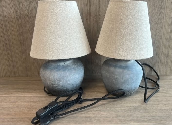 Set van 2 sfeervolle tafellampen - grijs/beige, Steen/keramiek, Overige merken, Met kap, Design