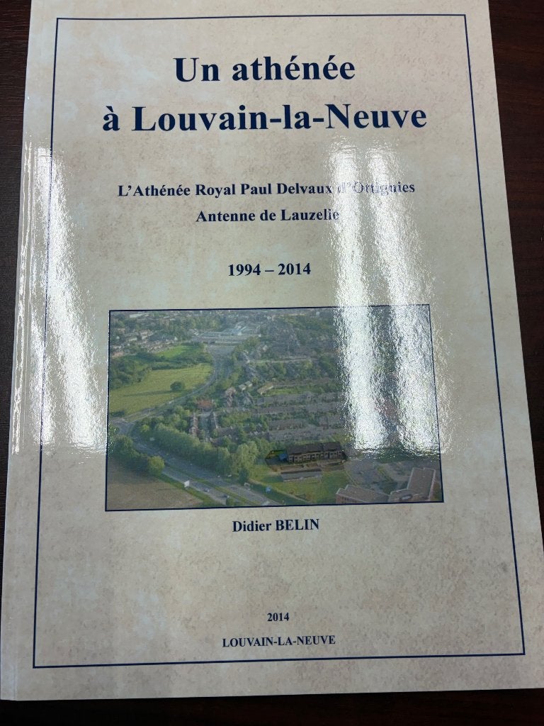 Un Athenée à Louvain-la-Neuve, Livres, Enlèvement ou Envoi, 20e siècle ou après, Neuf