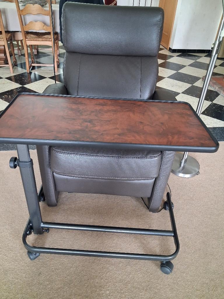 tafeltje voor over relaxzetel, Huis en Inrichting, Fauteuils, Ophalen, Gebruikt, Kunststof