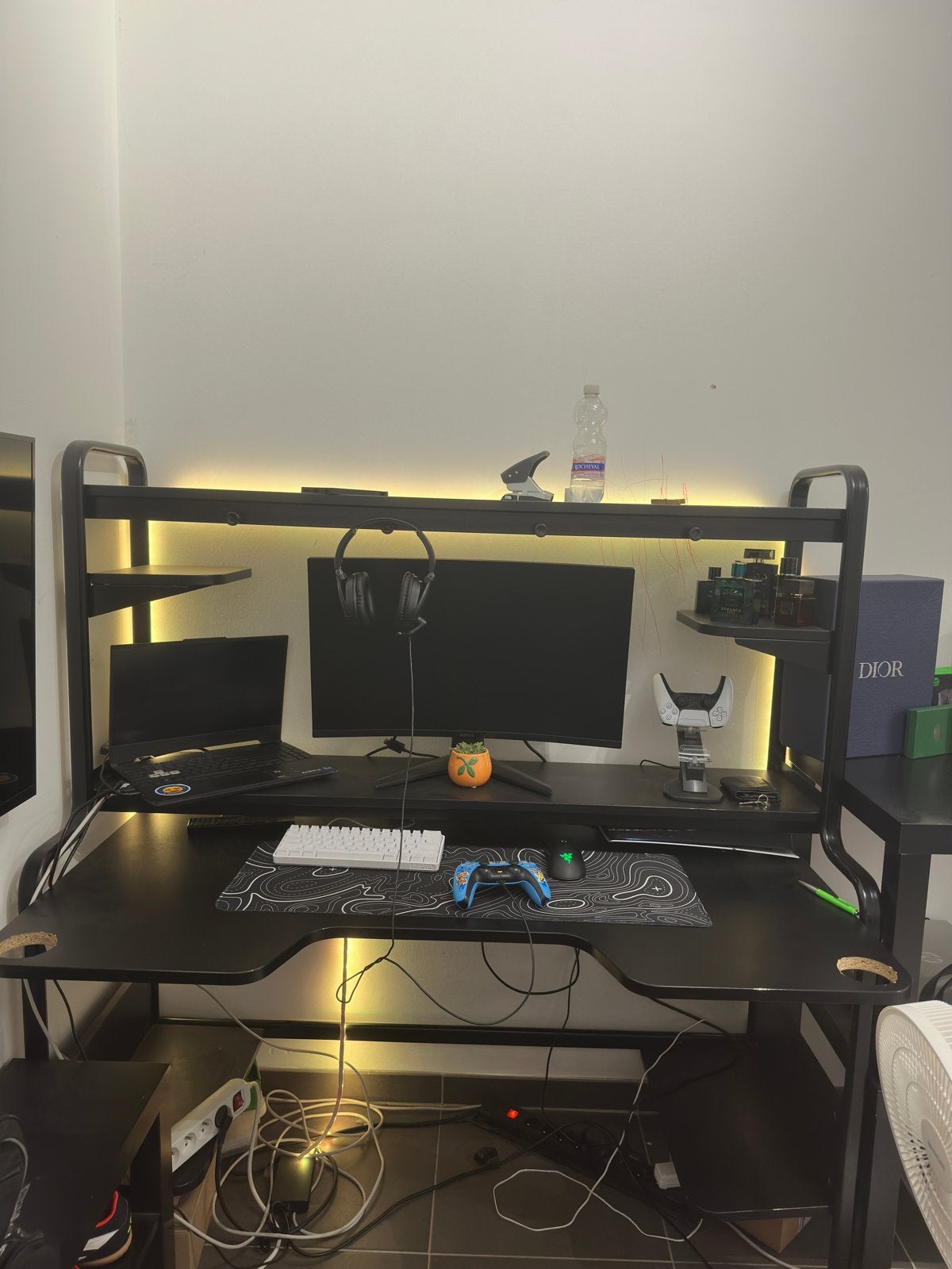 Ikea bureau freddie, Muziek en Instrumenten, Behuizingen en Koffers, Ophalen, Nieuw