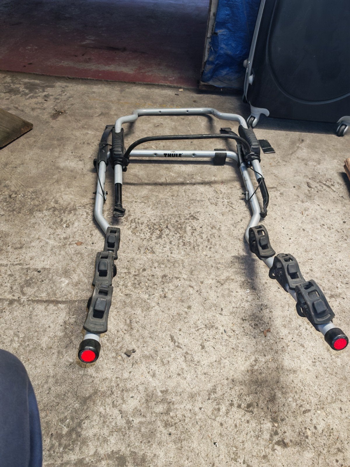 Thule fietsendrager voor auto met achterklep, Ophalen