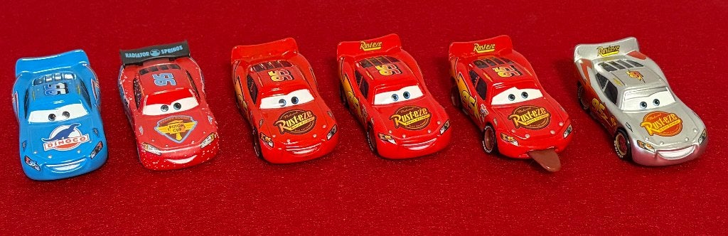 DISNEY CARS Lightning McQueen Die Cast serie 1:55, Hobby en Vrije tijd, Modelauto's | Overige schalen, Nieuw, Auto, Ophalen of Verzenden