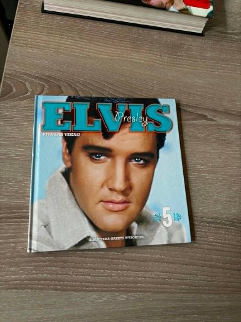 Elvis boeken, Poolse boekjes + een cd, slechts 10 euro p.s., Boeken, Ophalen of Verzenden, Nieuw, Artiest