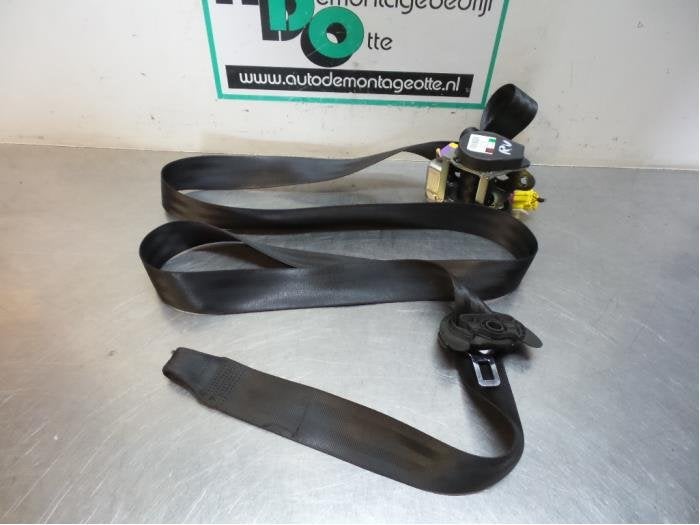Ceinture de sécurité avant droite d'un Volkswagen Golf (Go, Volkswagen, -, Utilisé, -