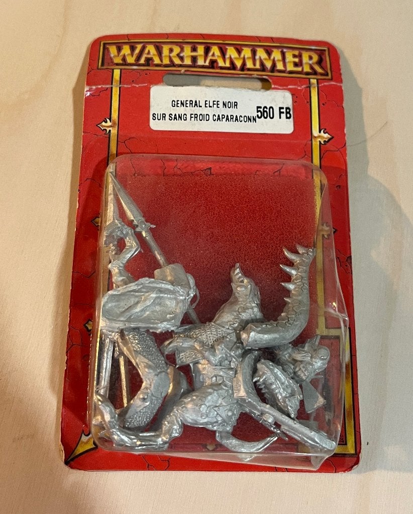 Général Elfe Noir sur Sang-froid 1995 – blister fermé, Enlèvement ou Envoi, Neuf, Warhammer, Figurine(s)
