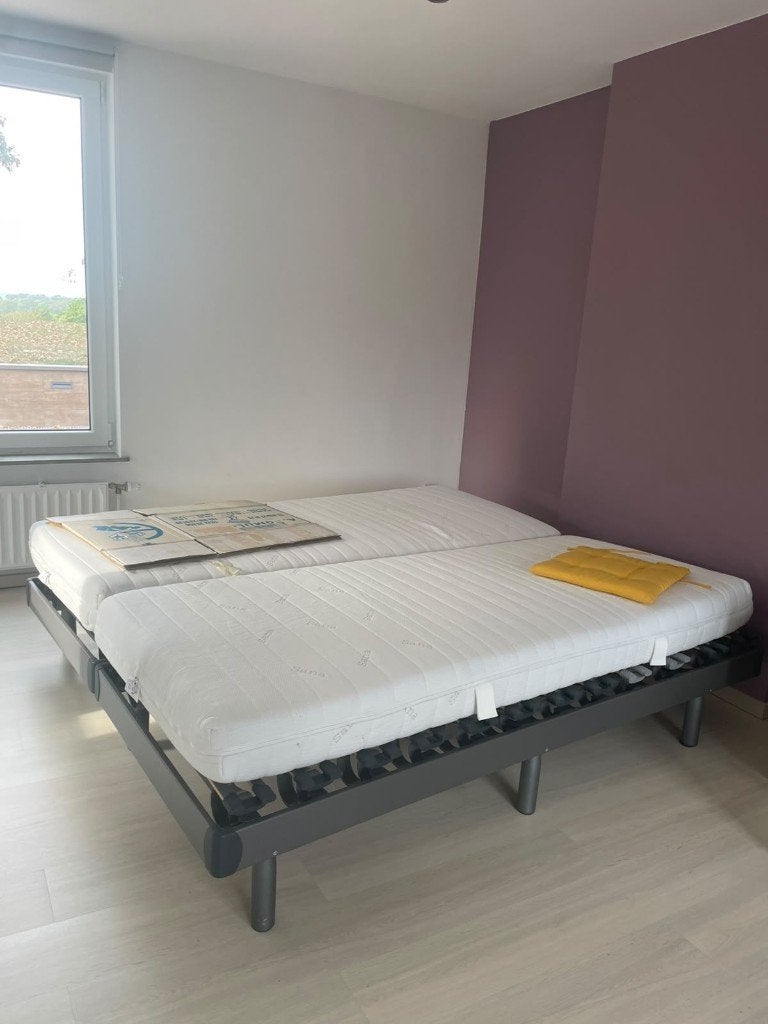 Lit 180 (2 sommiers sur pied), Maison & Meubles, Neuf, Gris, 210 cm, Enlèvement