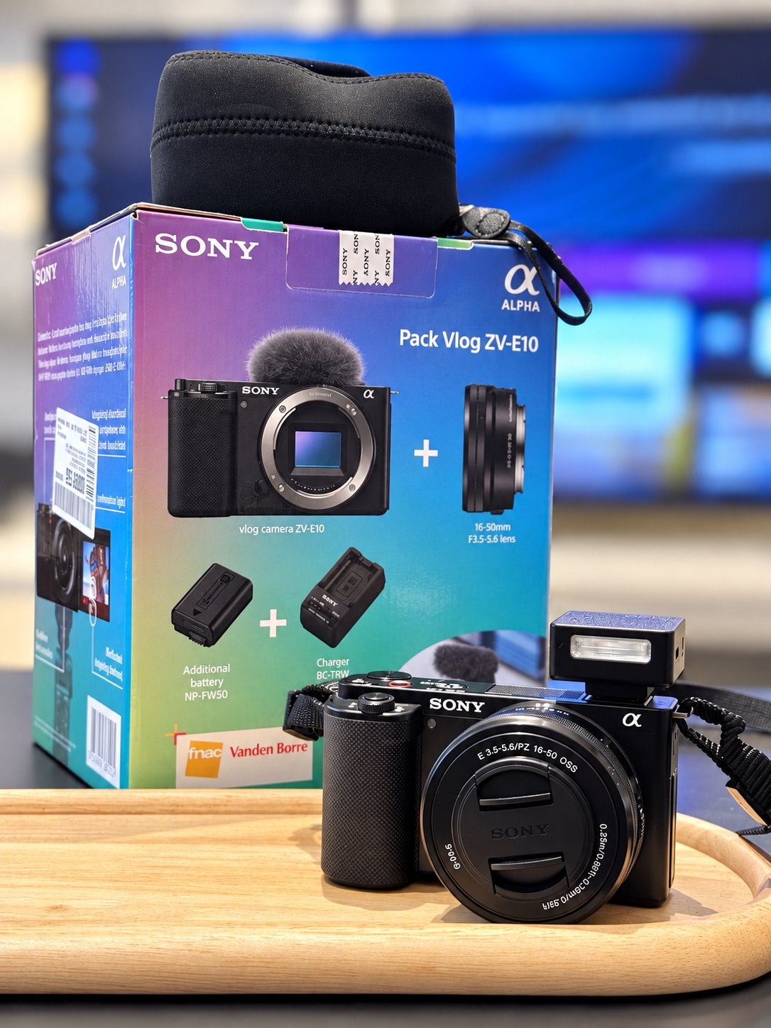 Sony zv e10, Enlèvement ou Envoi, Comme neuf, Batterie, Sony