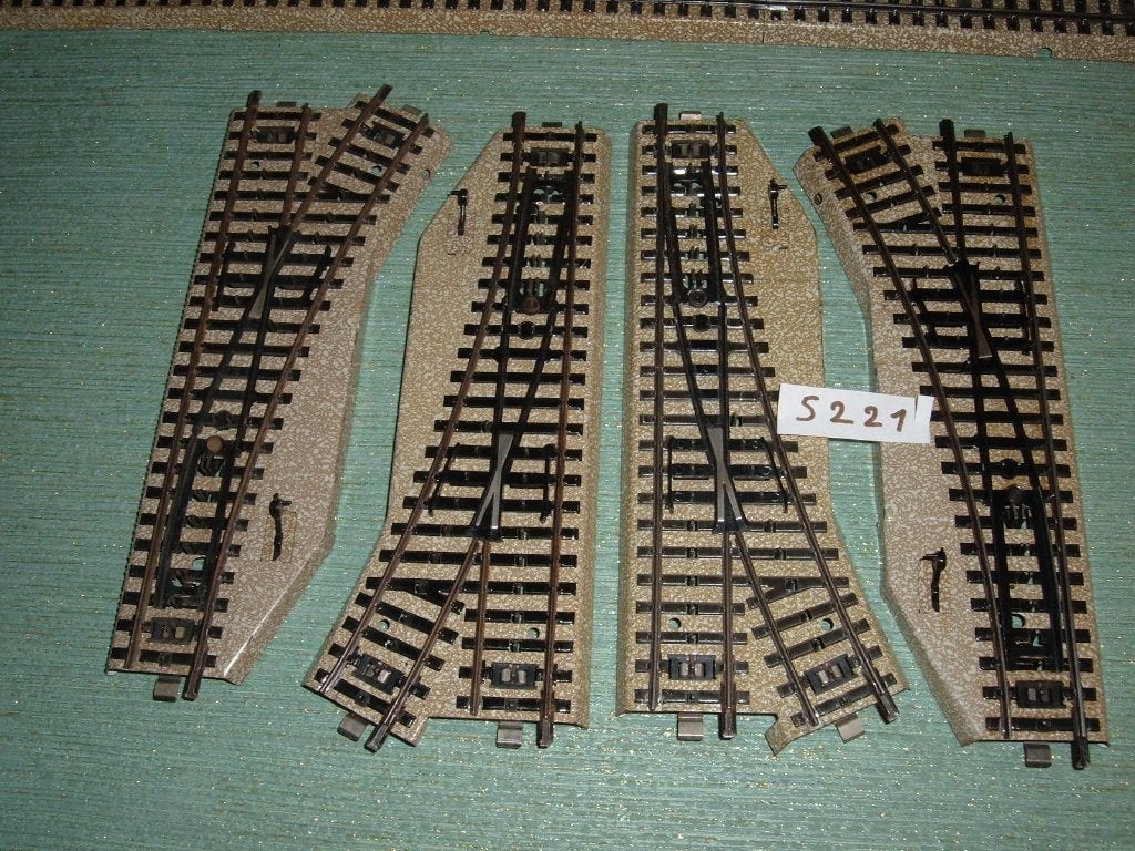 Marklin 4 Aiguillages 5221, Hobby & Loisirs créatifs, Enlèvement ou Envoi, Utilisé, Rails, Märklin