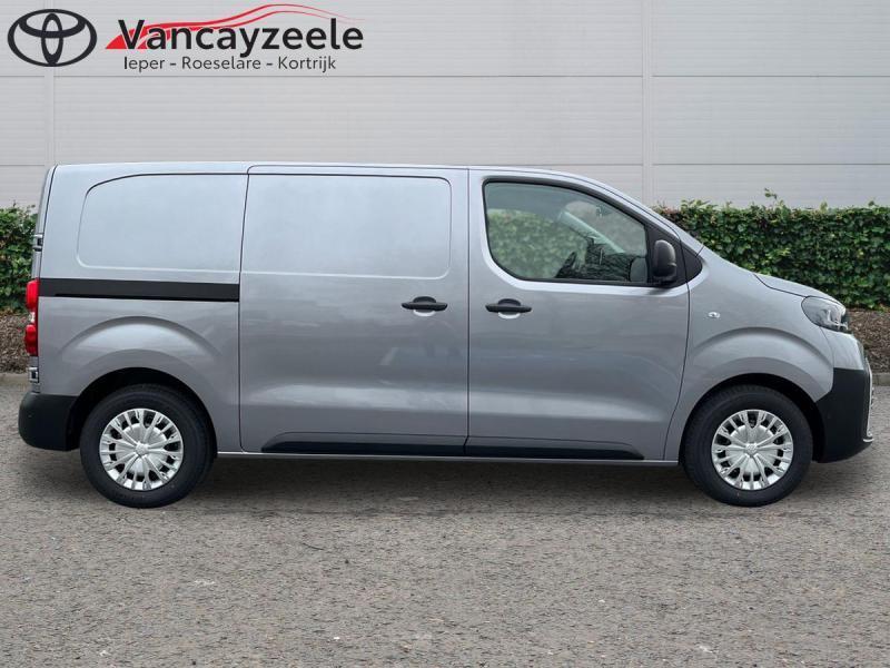 Toyota ProAce VAN MWB EV Comfort 26281 + BTW, Auto's, Toyota, 4 deurs, Zwart, Overige kleuren, ProAce